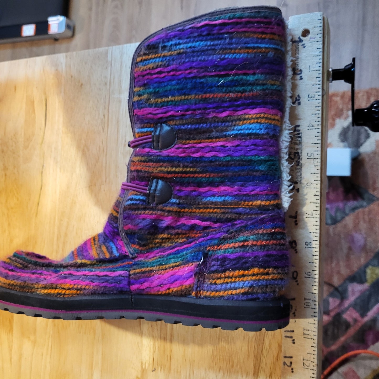 Sanuk Horizon Colorful Yarn Mid-Height Faux Shearling Boots Yoga Mat Sole 9