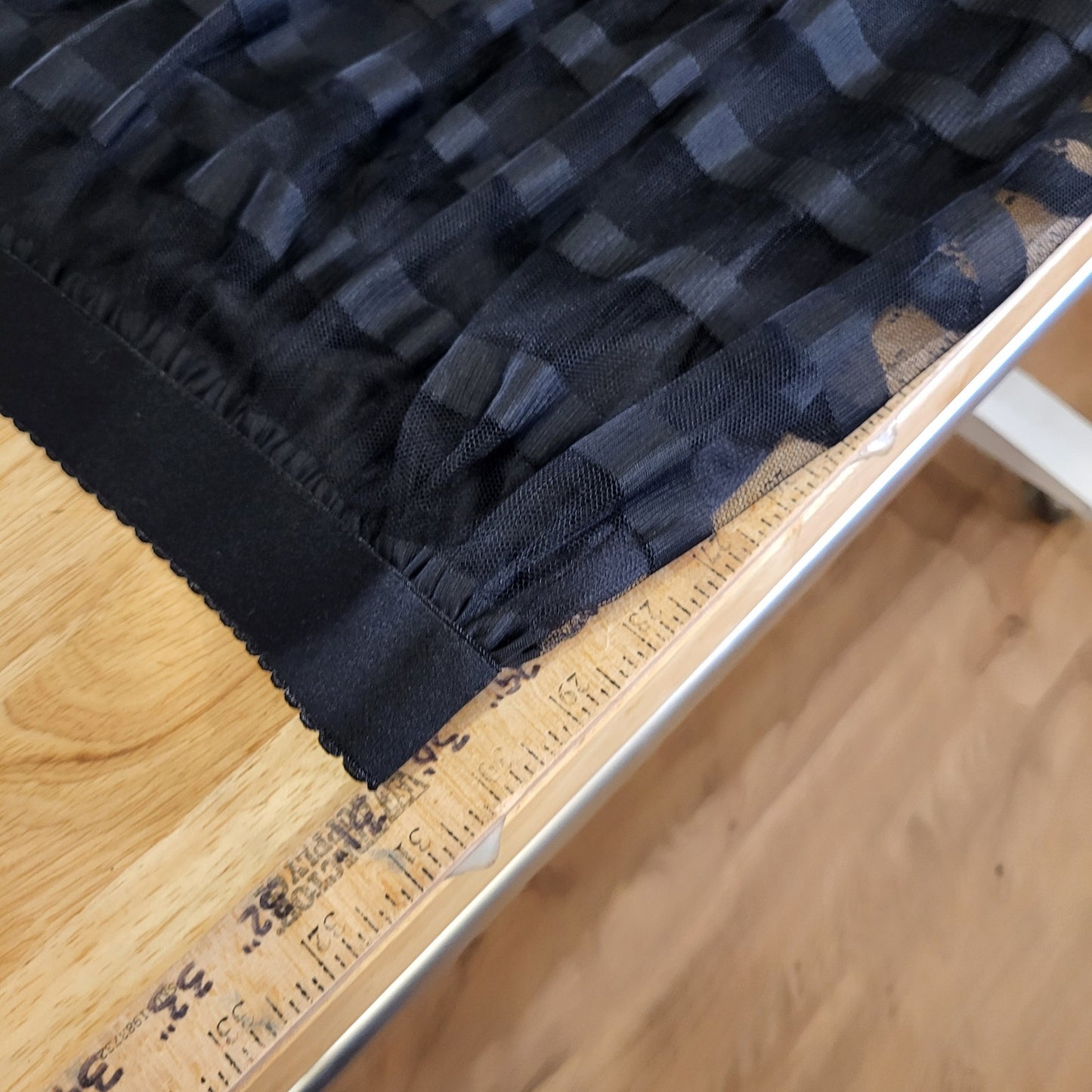 Metro Wear Tulle Striped Black Elastic Waist 38" Waist 2x