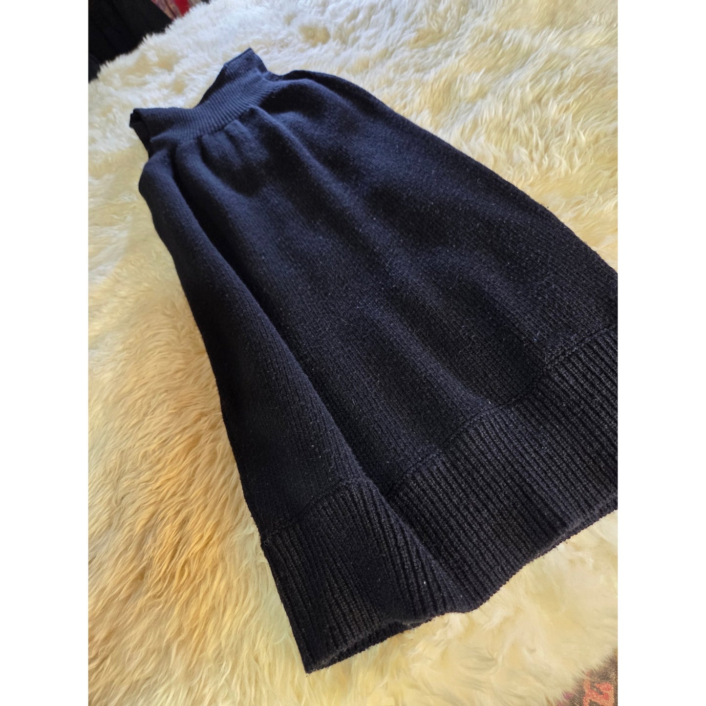 Vince black sweater knit tank dress pocket front Size Small Mini V-neck