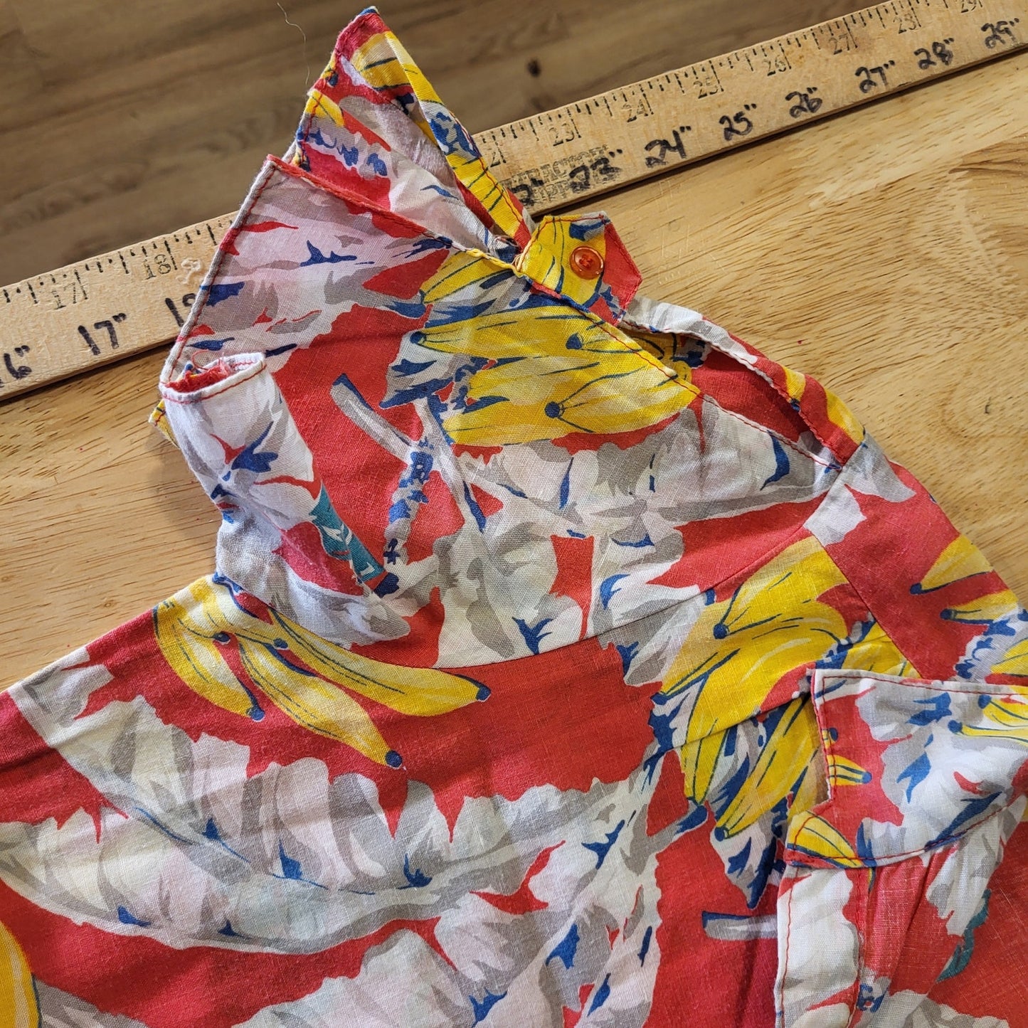 Vintage You Babes Red Banana Print Hawaiian Interesting Sleeve Collared S