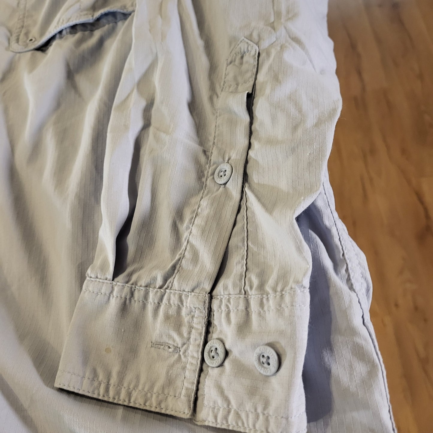 Columbia Blue Long Sleeve GRT Nylon XL Collared Button Down