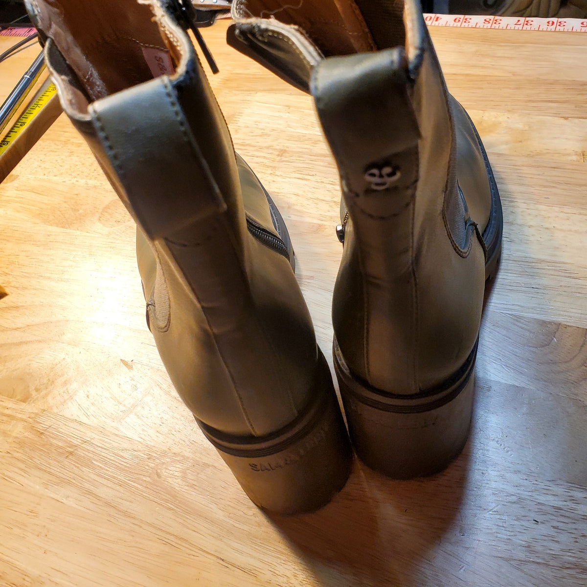Sam & Libby Size 7.5 Green Side Zip Heeled Boots Elastic Ankle