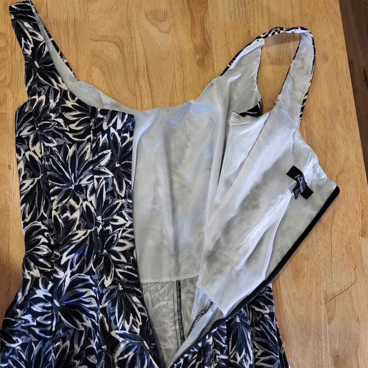 AGBDress Black & White Floral Sleeveless Skater Skirt Dress Cotton SIze 6