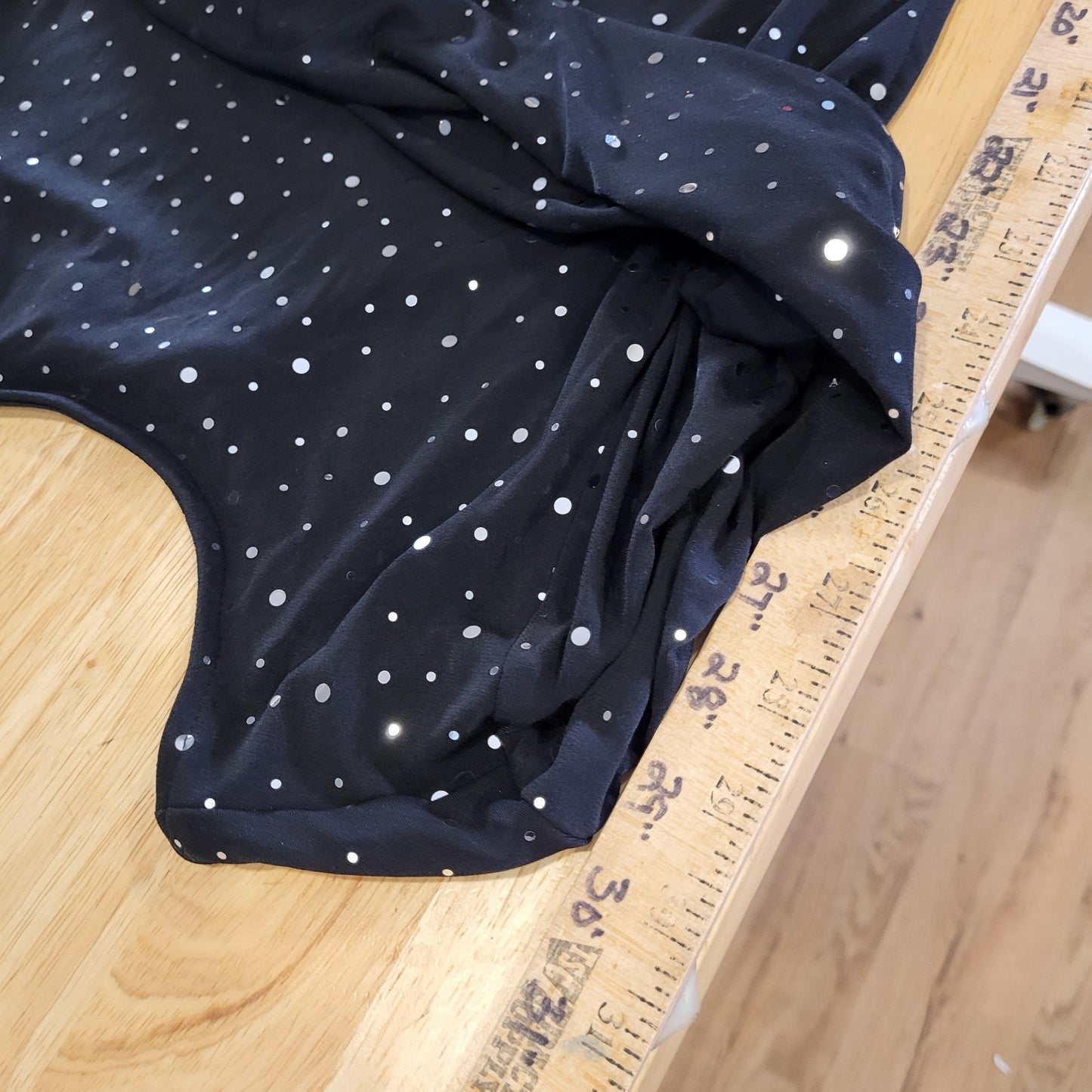 Black Jersey Knit Stretch Backless Long Sleeve Mini Dress Silver Metallic Dots