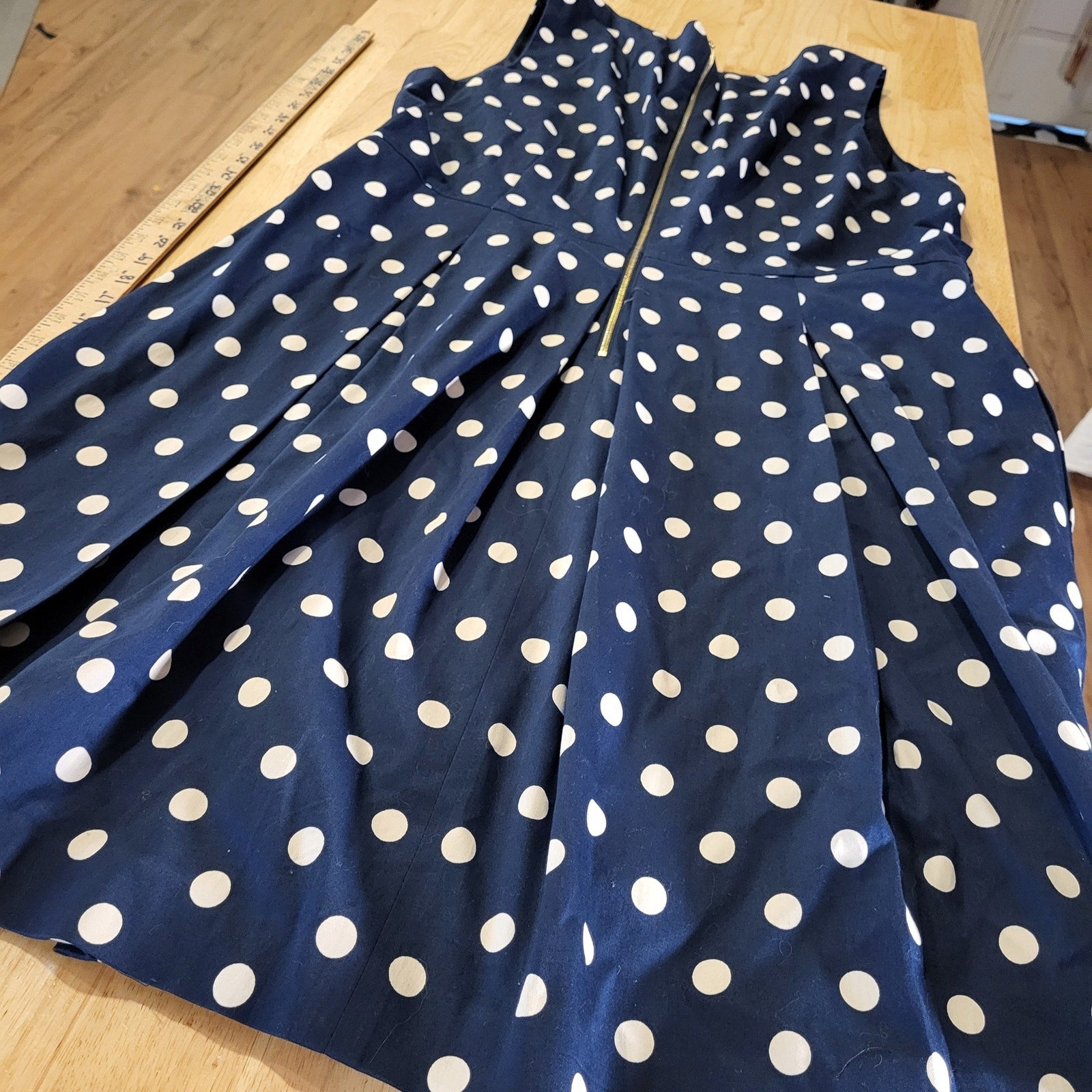 Tahari Size 16 Arthur S. Lavine Navy Blue White Polkadot Sleeveless Knee Length 
