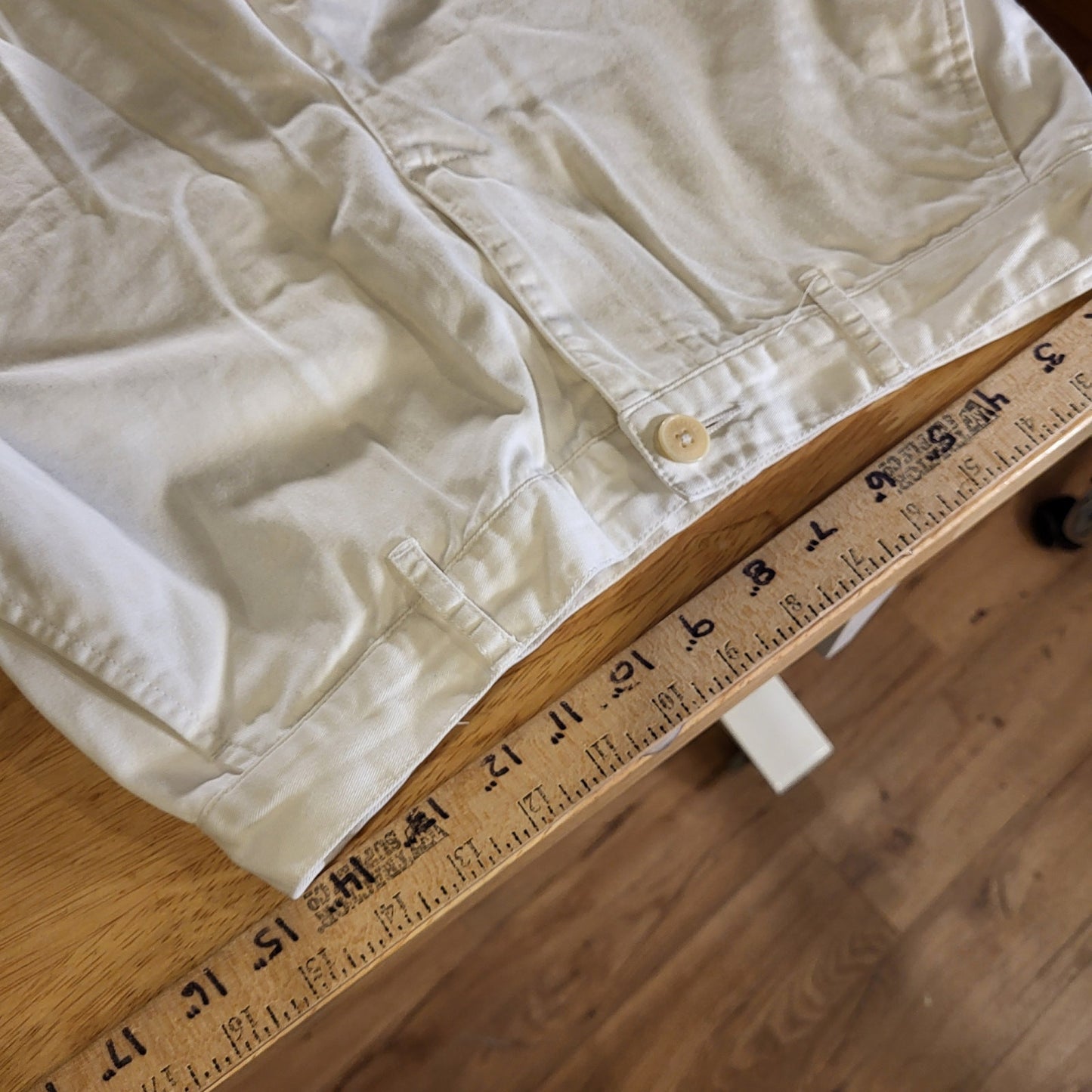 Lauren Ralph Lauren White 100% Cotton Shorts Size 4 Flat Front Pockets