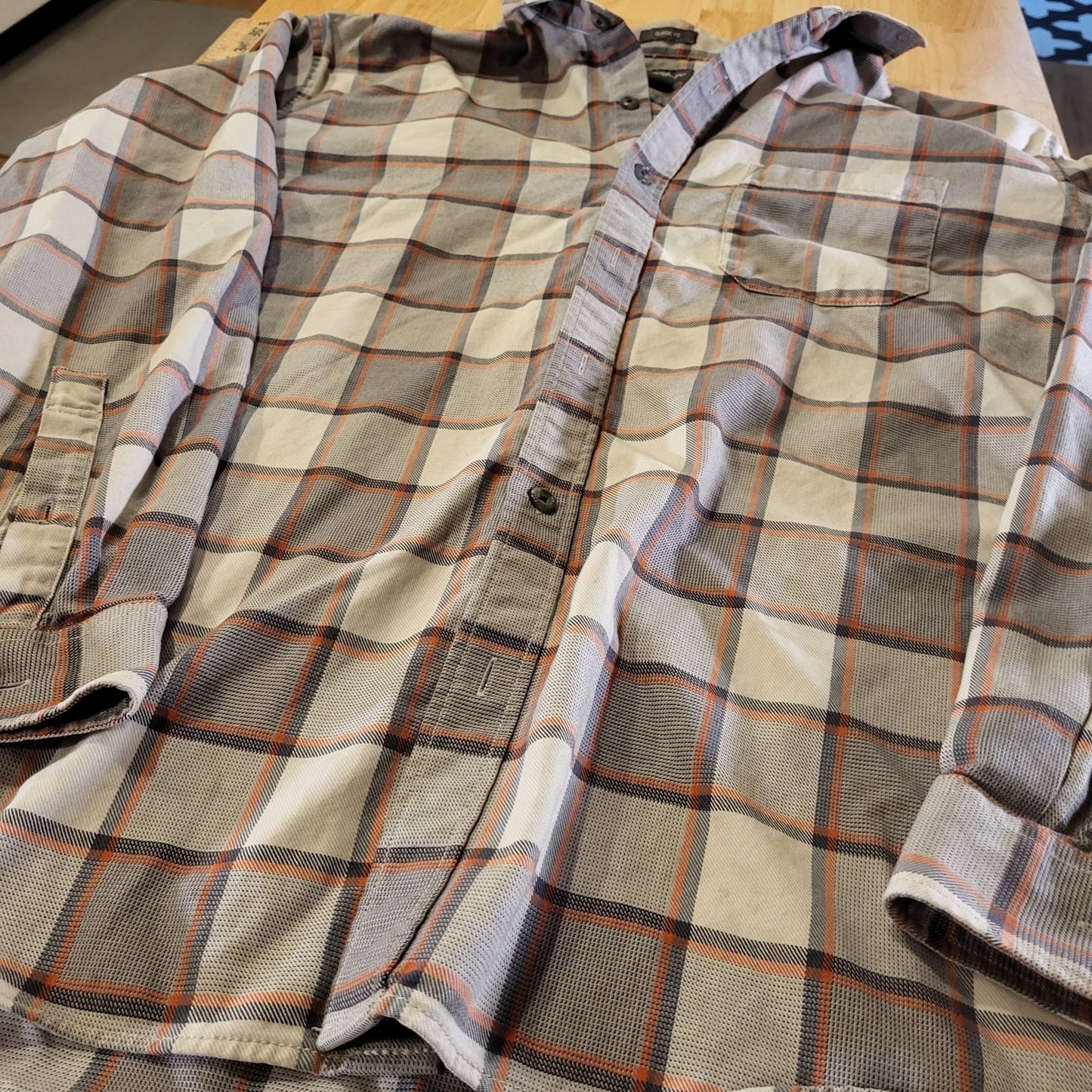 Eddie Bauer Classic Fit XL Long Sleeve Plaid Collared Button Down 100% Cotton 