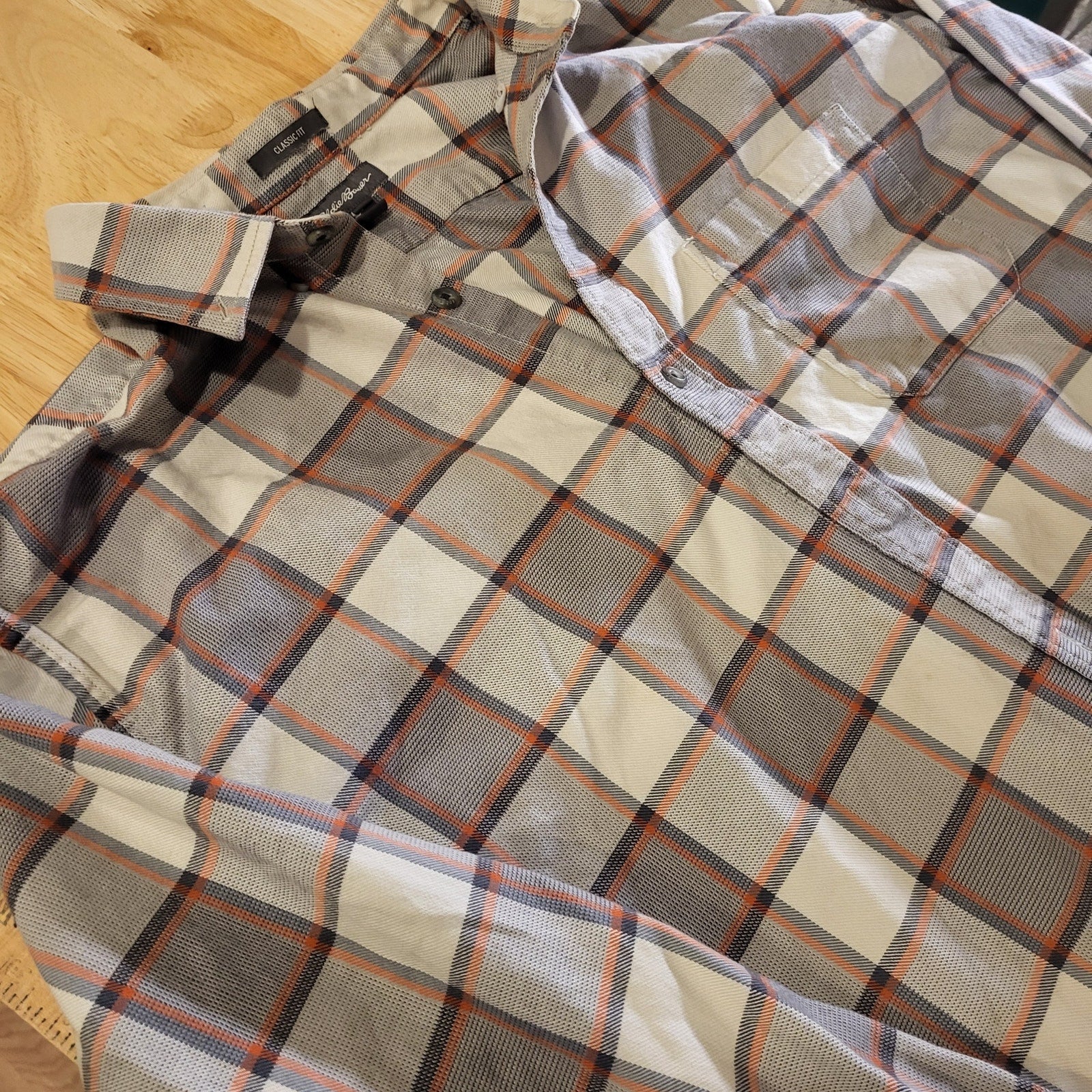 Eddie Bauer Classic Fit XL Long Sleeve Plaid Collared Button Down 100% Cotton 