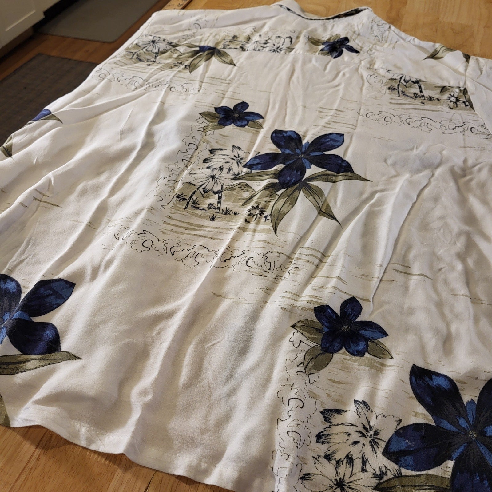 Puritan Viscos White Hawaiian Collared Short Sleeve Shirt Blue Green Large