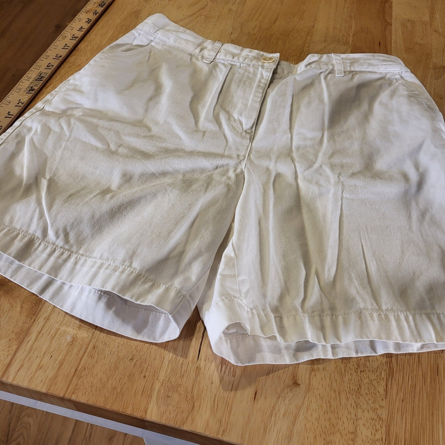 Lauren Ralph Lauren White 100% Cotton Shorts Size 4 Flat Front Pockets
