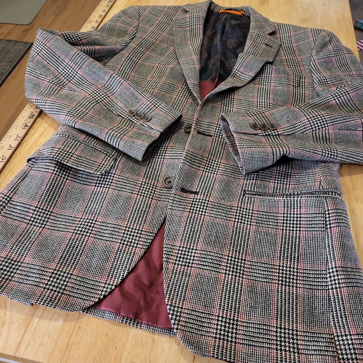 Tallia Wool Plaid Blazer pockets 19" P2P 27" long lined 3 button cuff 