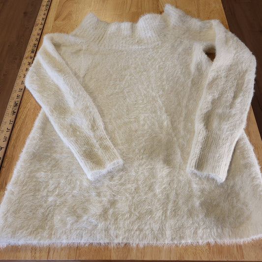 Loft White Fuzzy Off The Shoulder Sweater Long Sleeve Small 17" Pit to pit