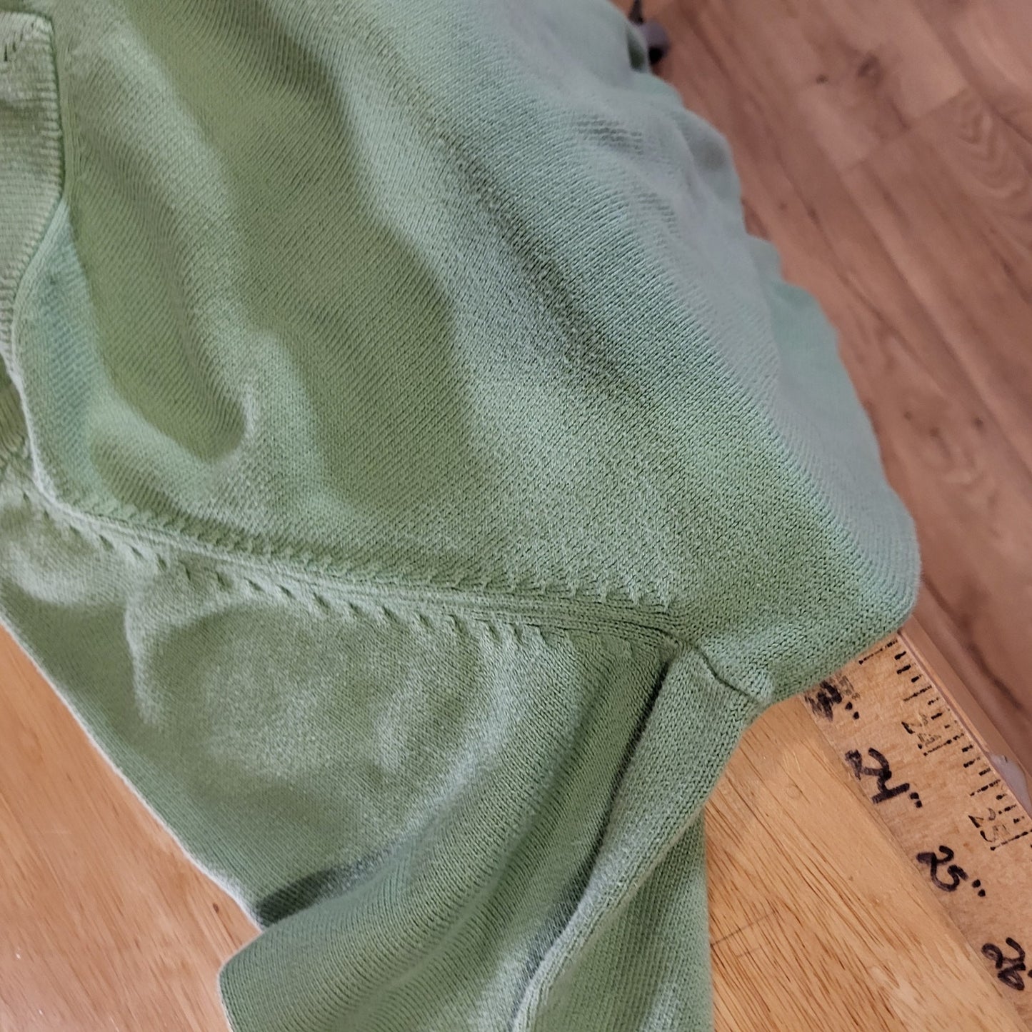 Pastel Green Lacoste V-neck Sweater Cotton 23"p2p 37" Long 
