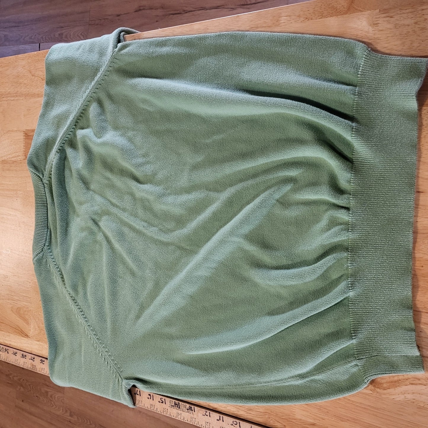 Pastel Green Lacoste V-neck Sweater Cotton 23"p2p 37" Long 