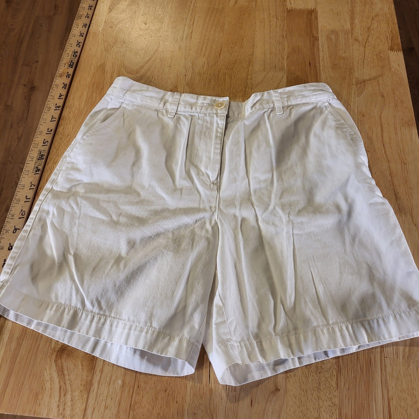 Lauren Ralph Lauren White 100% Cotton Shorts Size 4 Flat Front Pockets