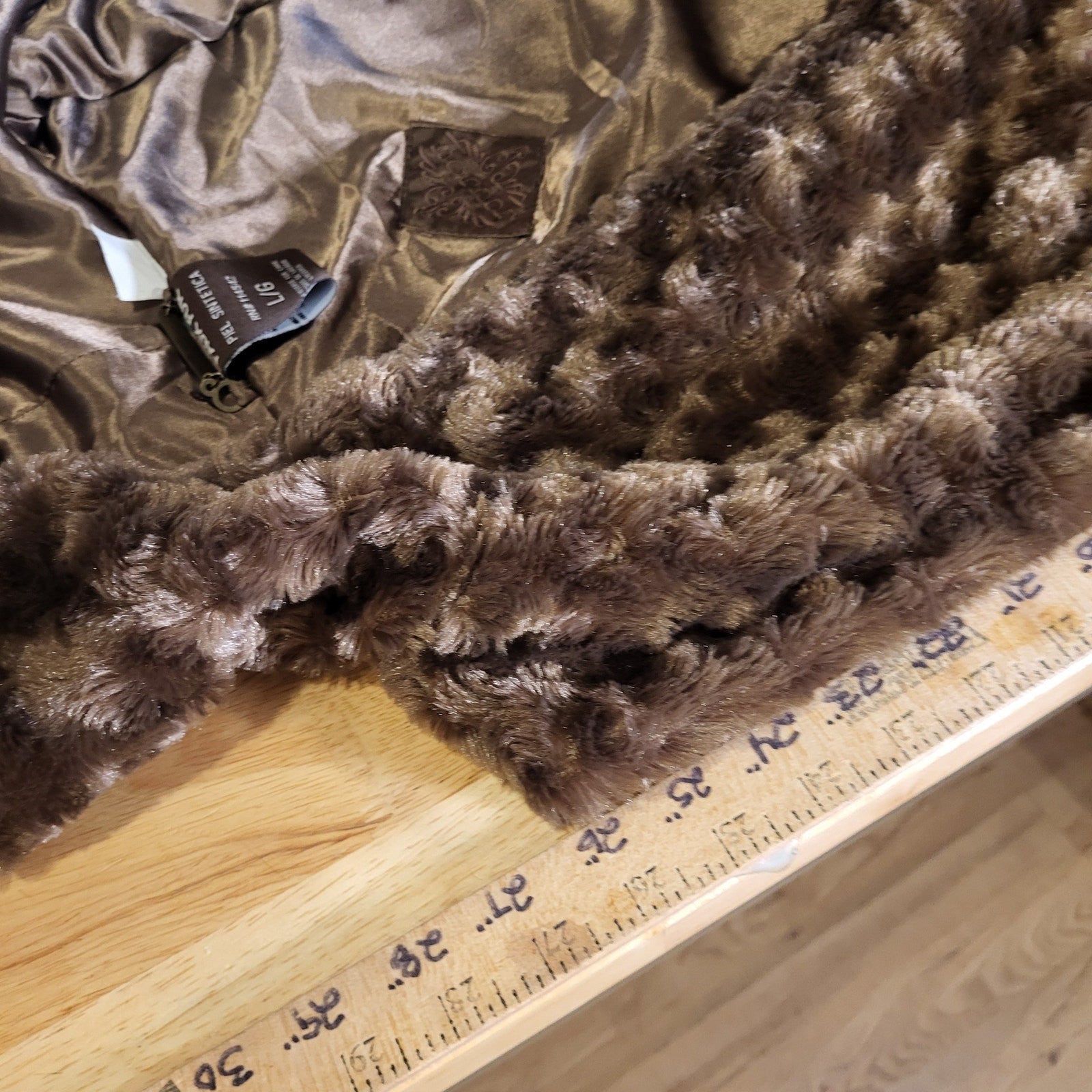 Joujou vintage Y2K mob wife Brown faux fur hooded vest large check pattern