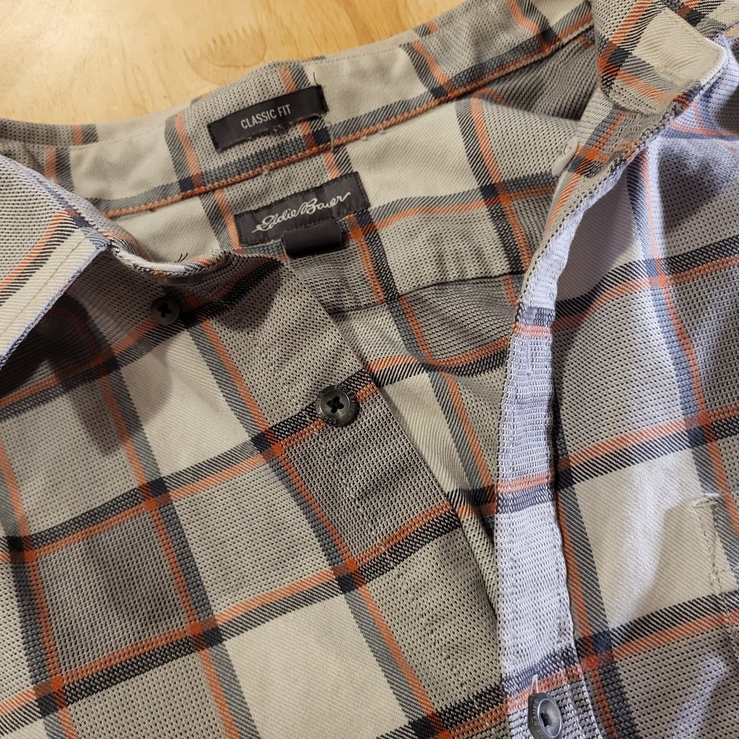 Eddie Bauer Classic Fit XL Long Sleeve Plaid Collared Button Down 100% Cotton 