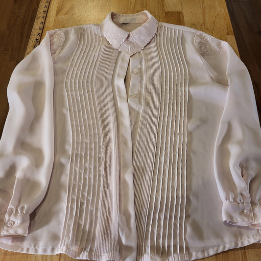 Vintage Baby Pink Button Down Lace Collar & Shoulder Detail 21" Pit to pit