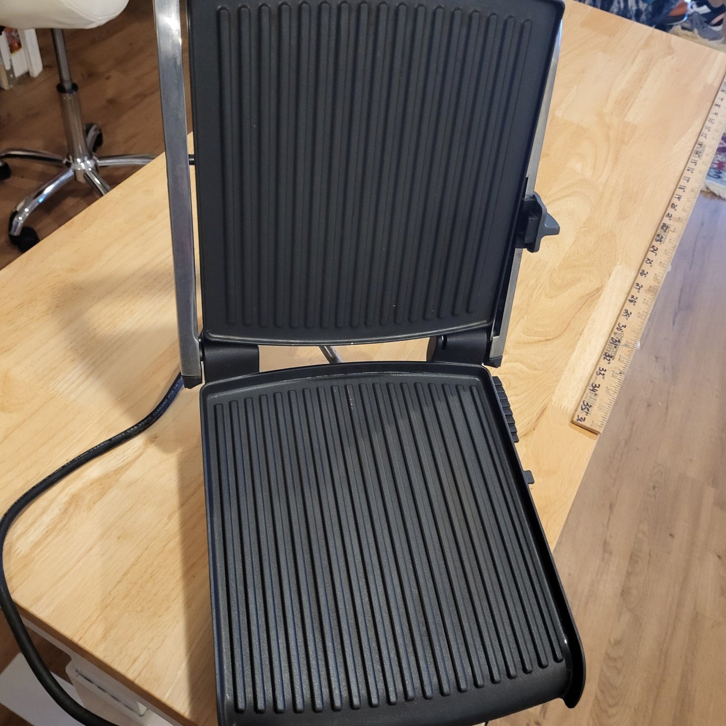 Breville TG425XL Panini Grill Press  w/ Adjustable Height Temperature - Used 