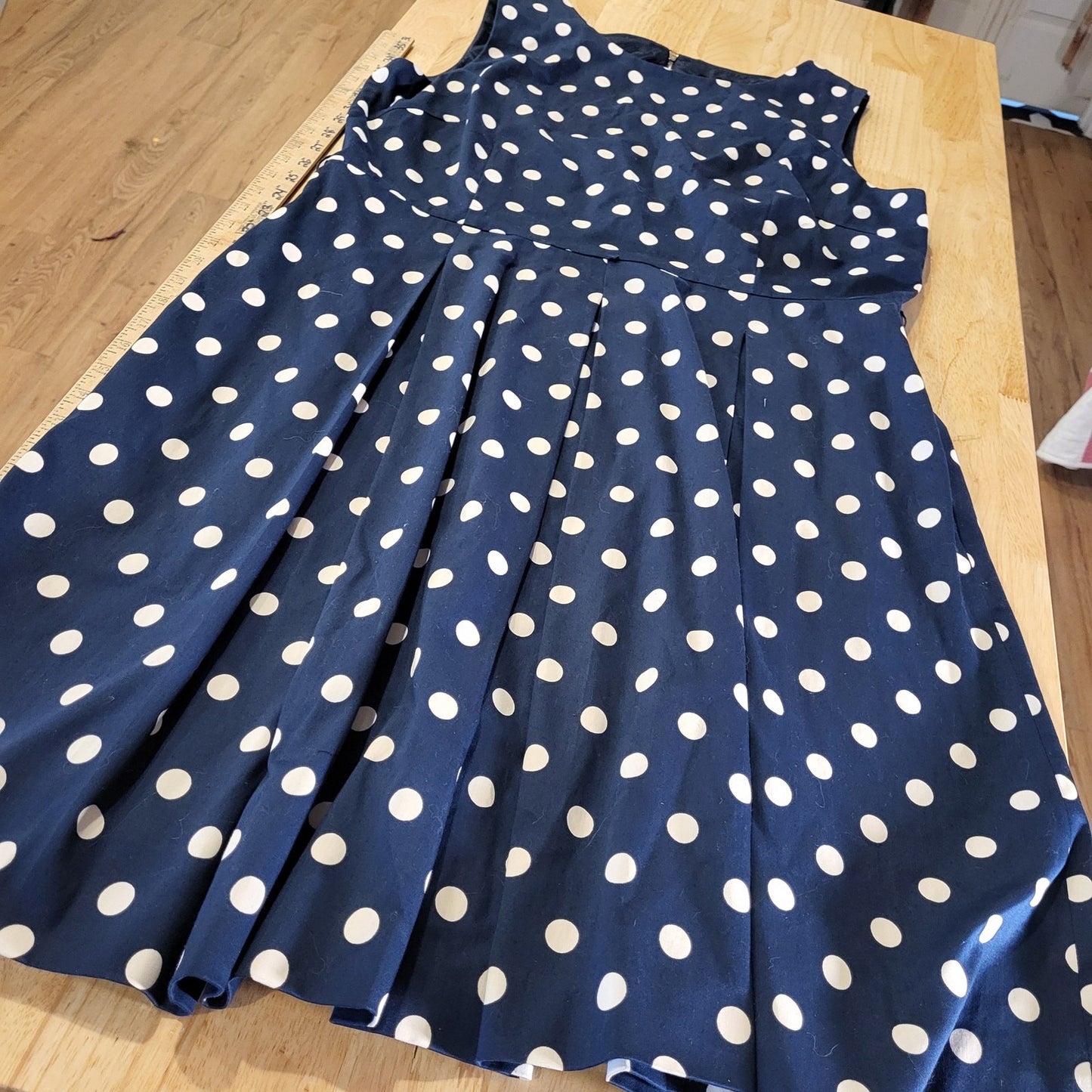 Tahari Size 16 Arthur S. Lavine Navy Blue White Polkadot Sleeveless Knee Length 