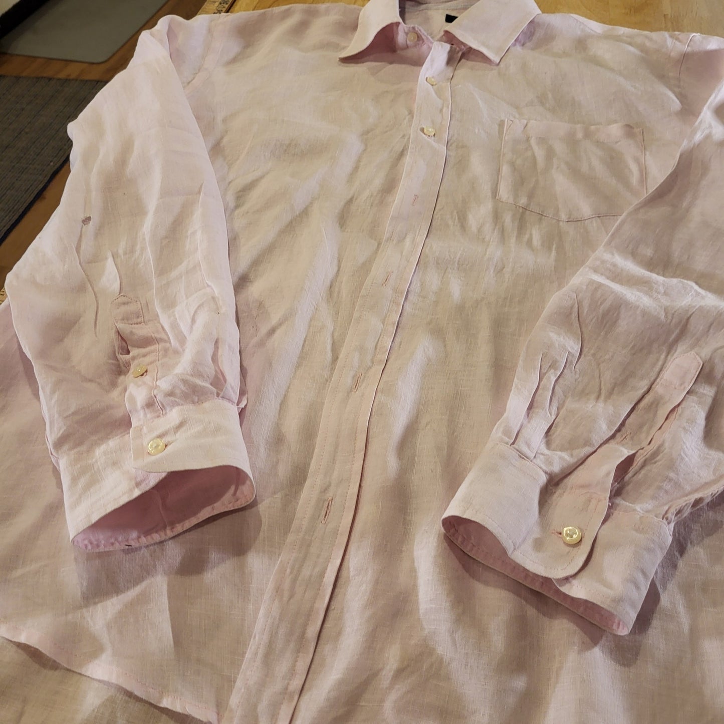 Saks Fifth Avenue Pastel Pink 100% Linen Collar Button Down (see small hole) XL