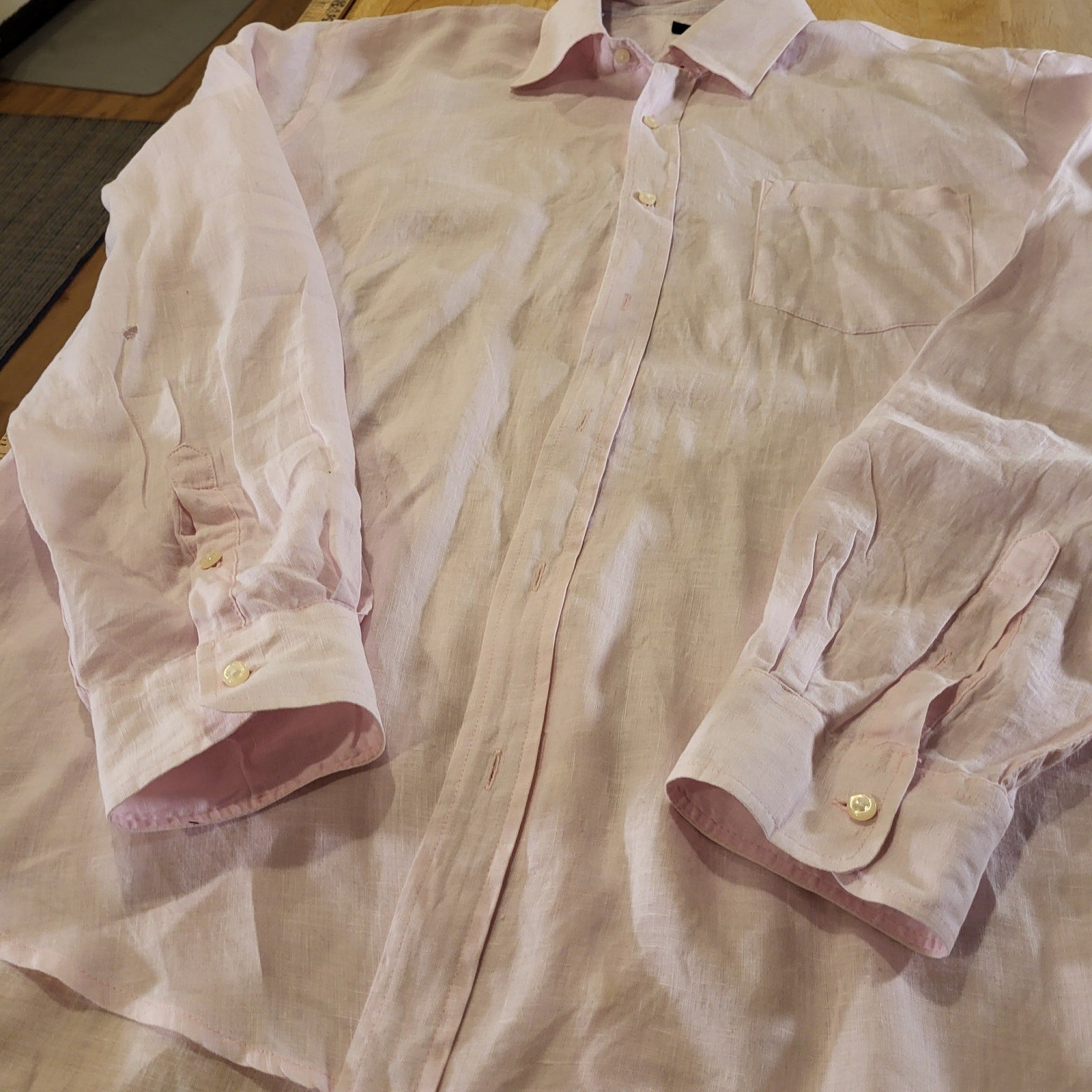 Saks Fifth Avenue Pastel Pink 100% Linen Collar Button Down (see small hole) XL