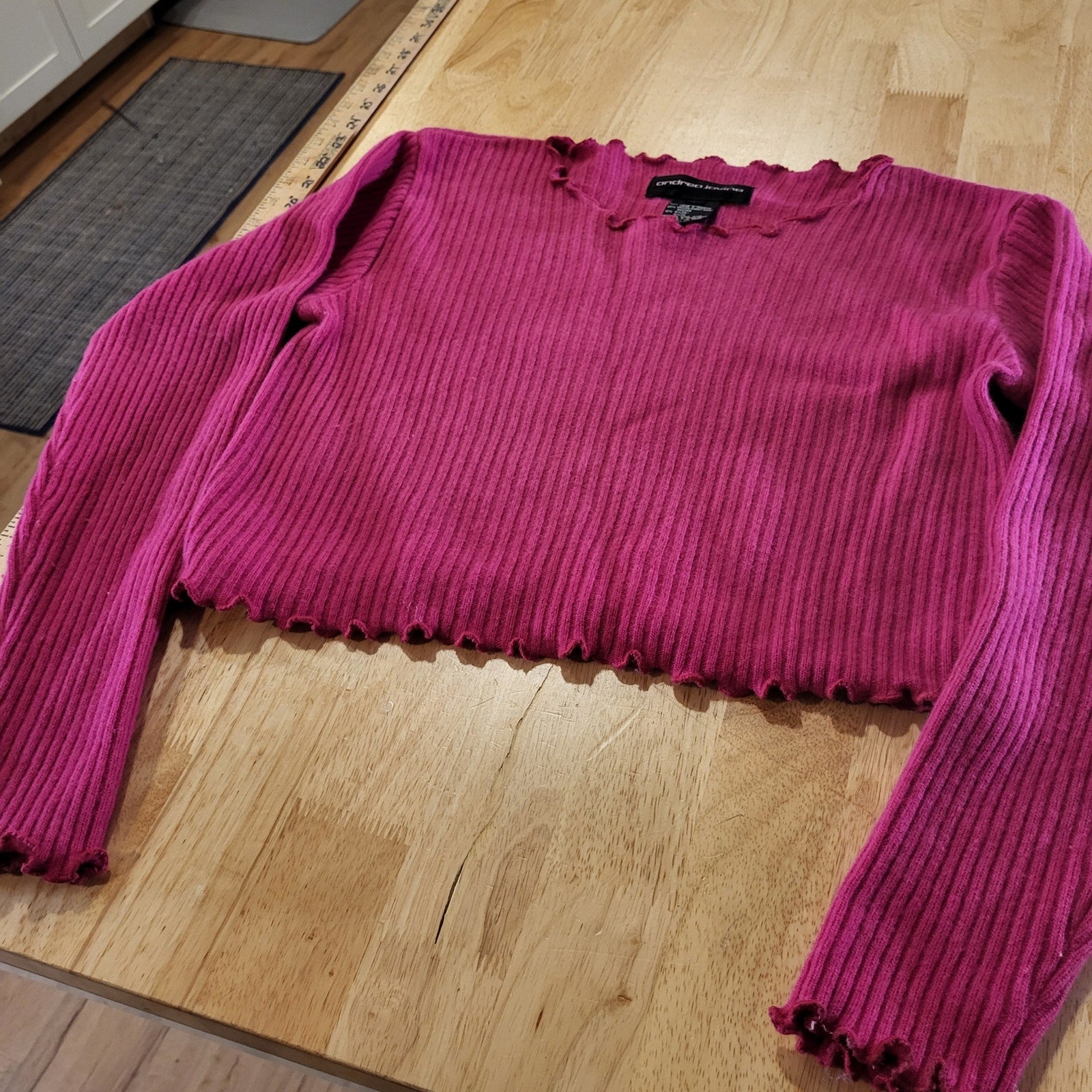 Andrea Jovine Wool Angora Blend Pink Cropped Long Sleeve Ribbed Sweater 18" p2p 