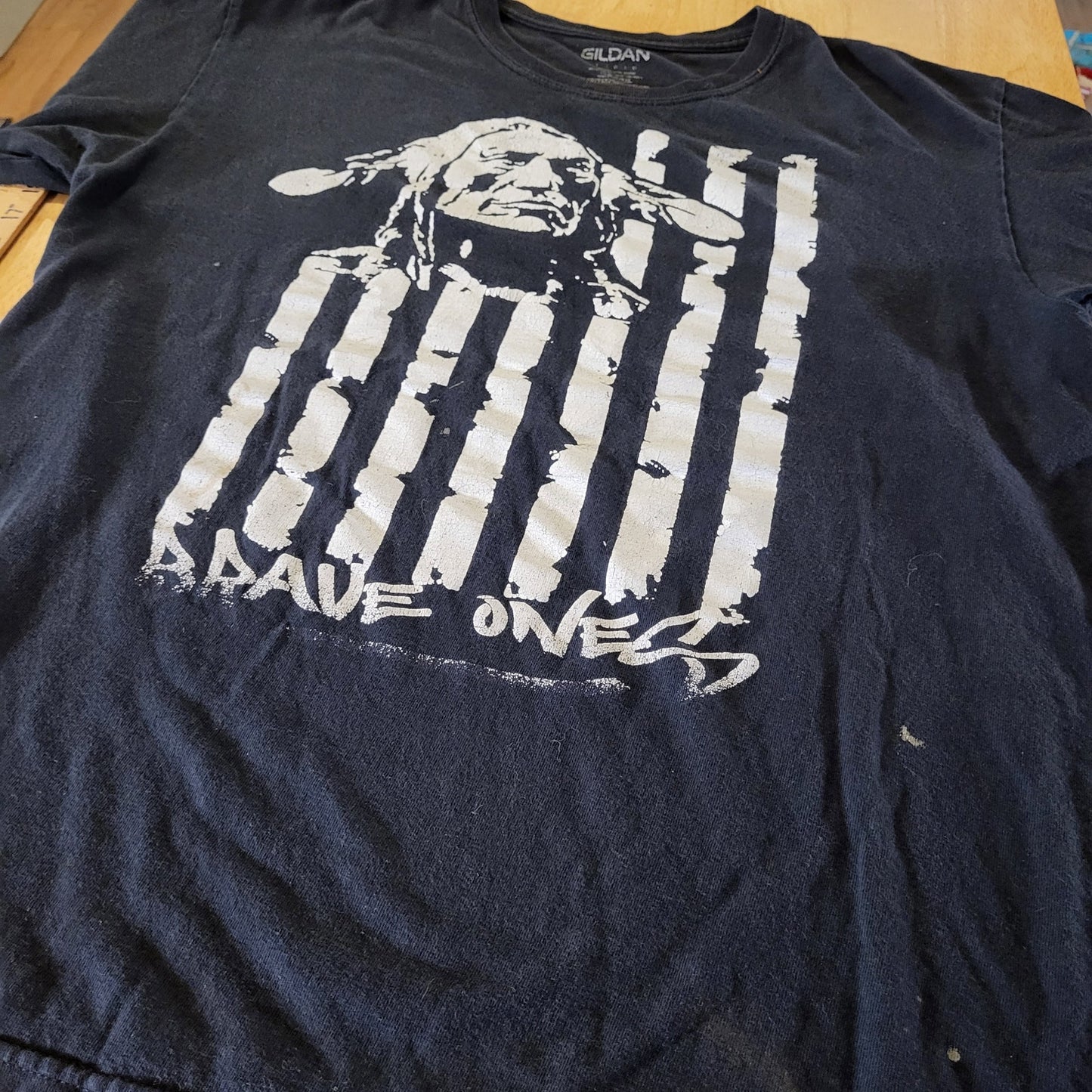 Brave Ones Vintage Native American USA Flag Black Screen Printed T-shirt Large