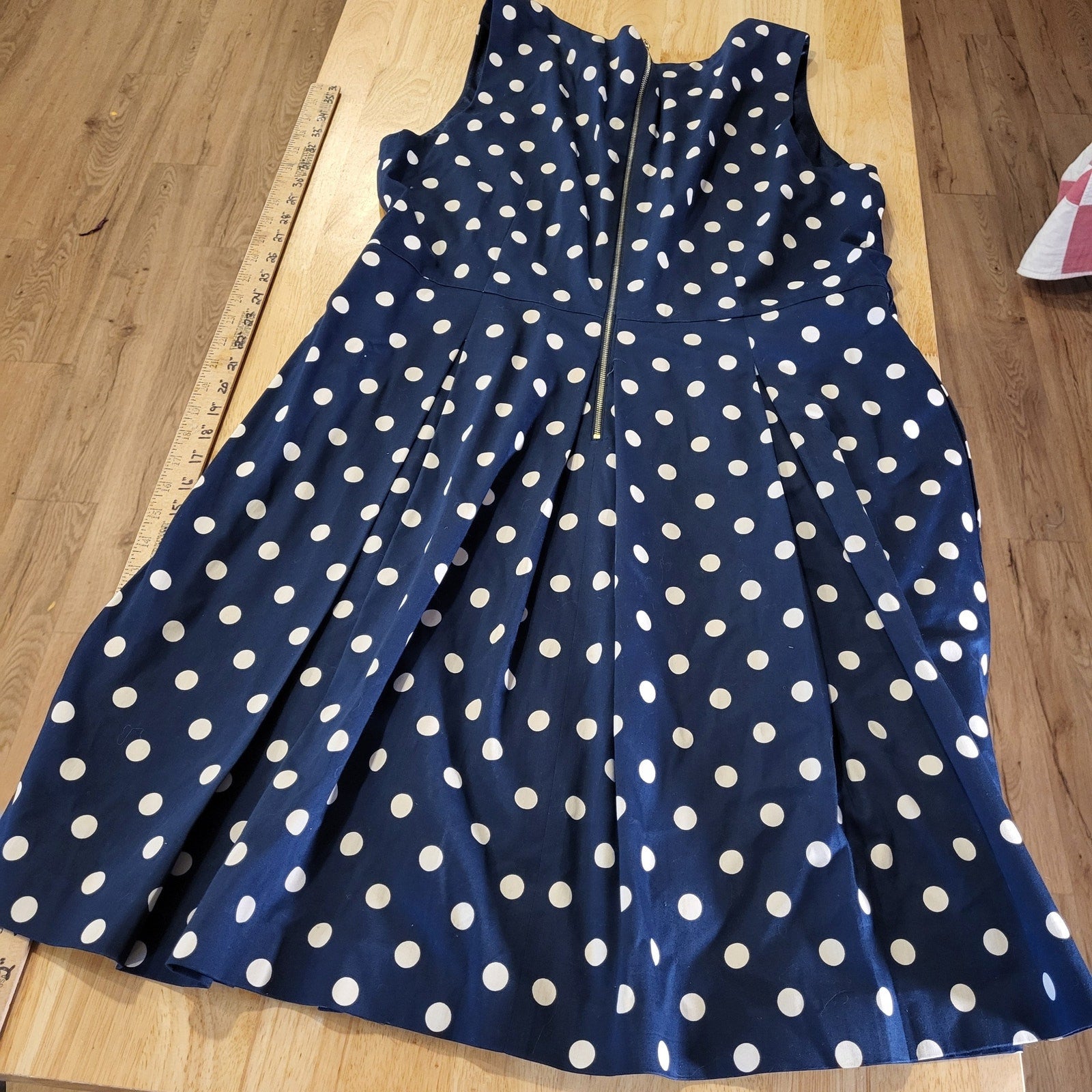 Tahari Size 16 Arthur S. Lavine Navy Blue White Polkadot Sleeveless Knee Length 