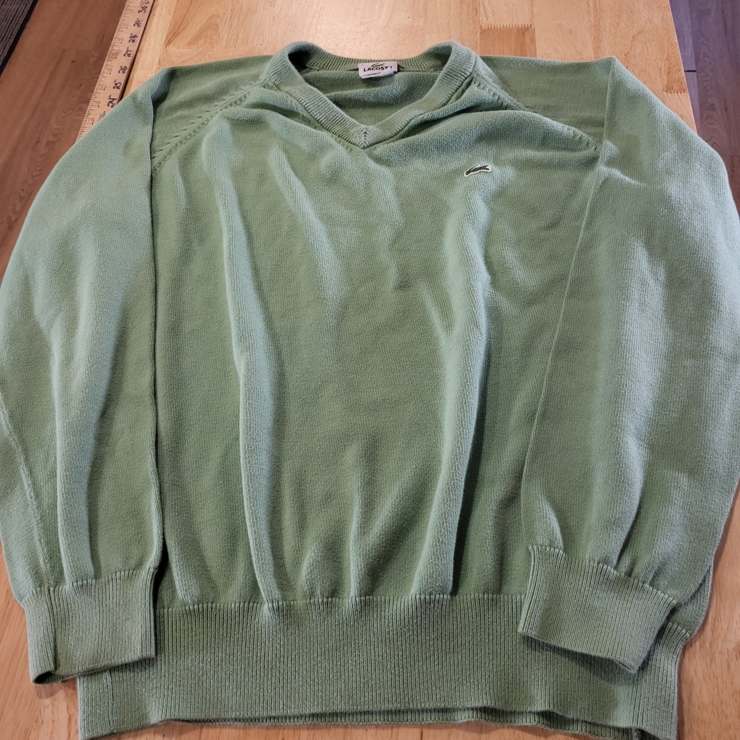 Pastel Green Lacoste V-neck Sweater Cotton 23"p2p 37" Long 